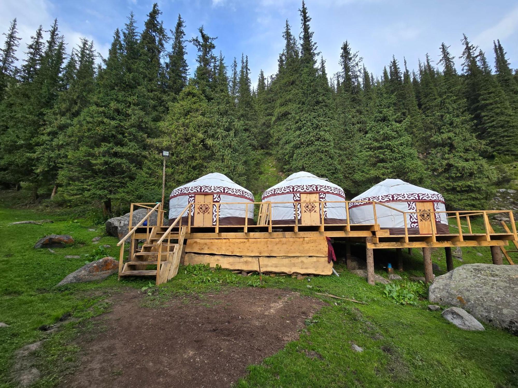Ethno Yurt Camp Arashan Mineral'nyy Istochnik Mineral'nyy Istochnik Altyn-Arasan Eksteriør billede